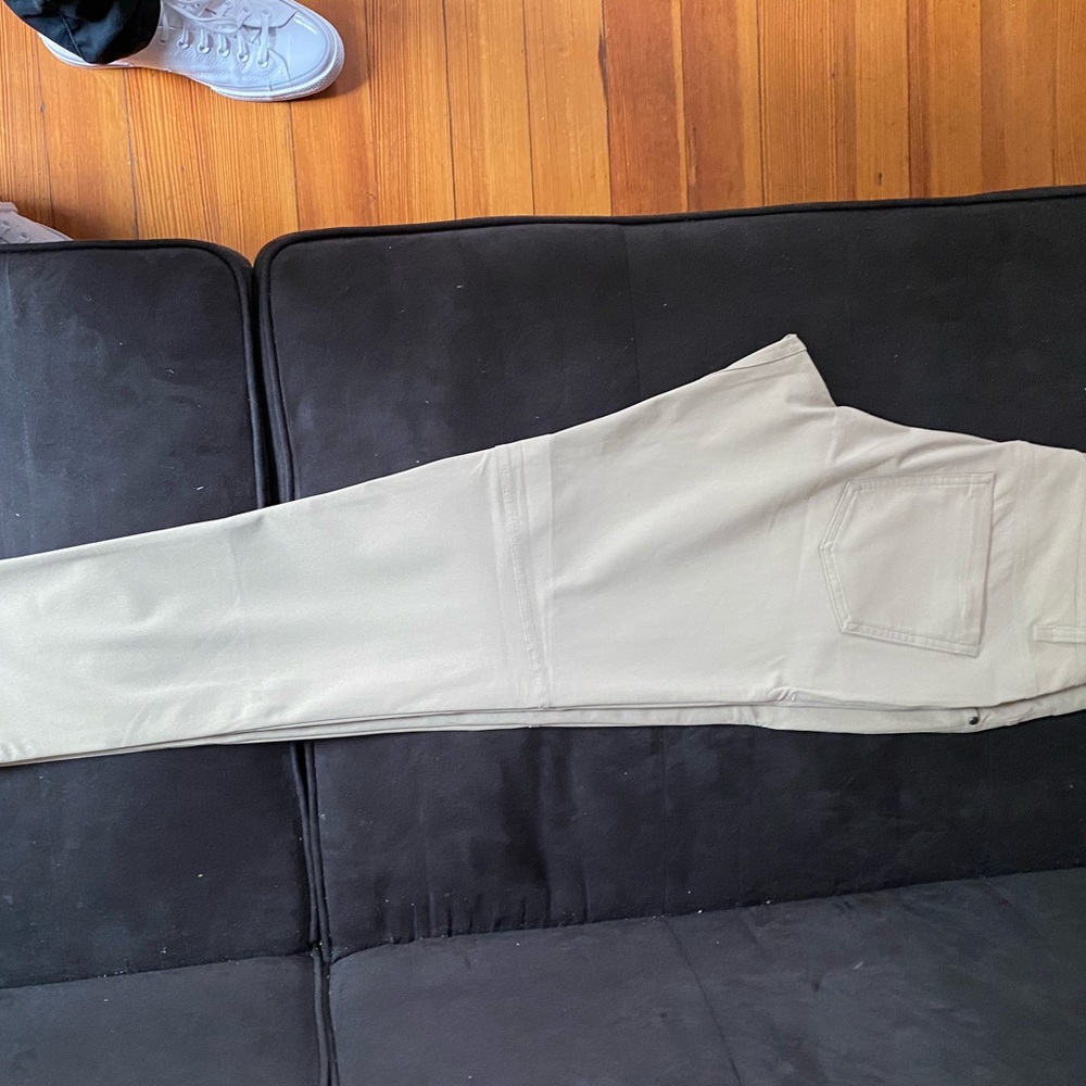 Lululemon Men’s Travel/Commute pants